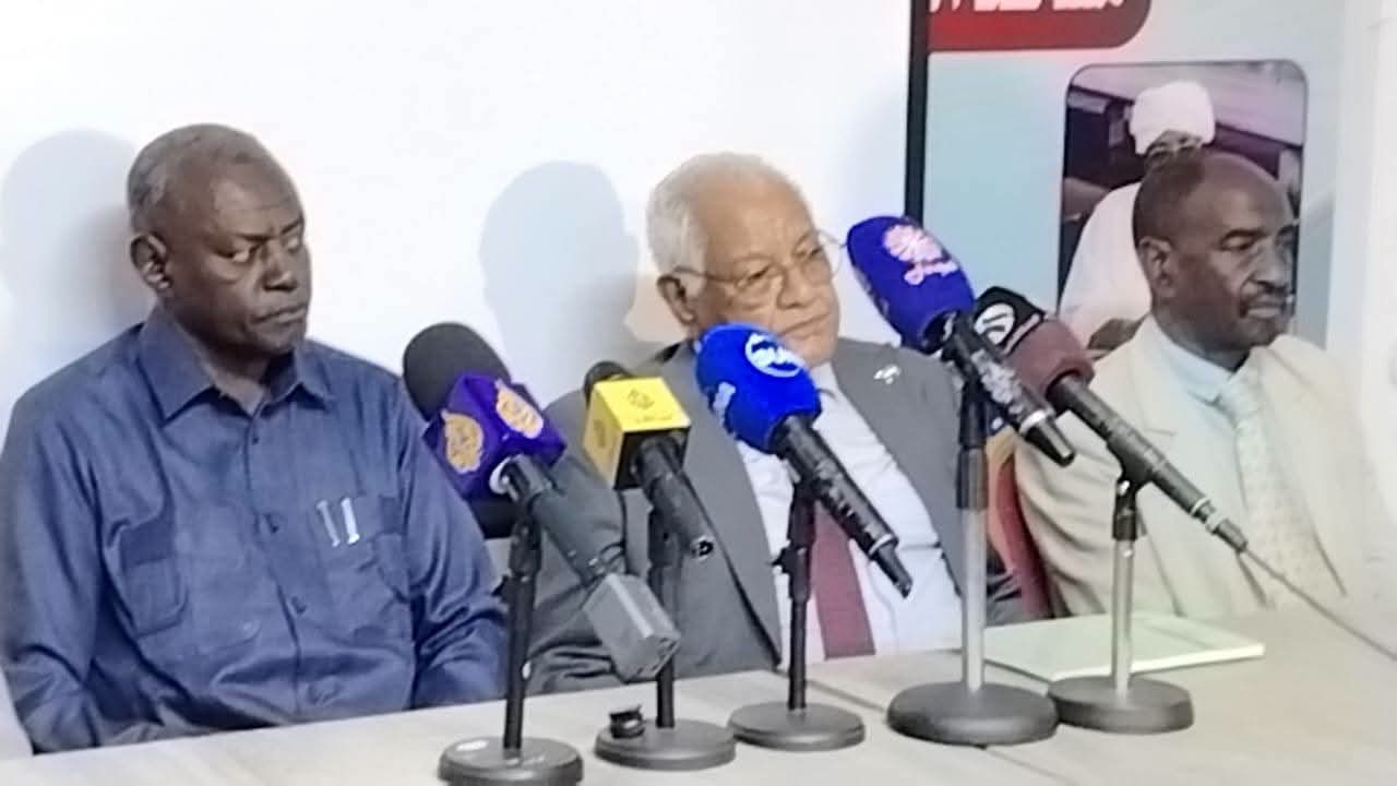 والي الخرطوم يمتدح الدور الكبير الذي يضطلع به الإعلام الوطني في كشف الحقائق وتنوير الرأي العام