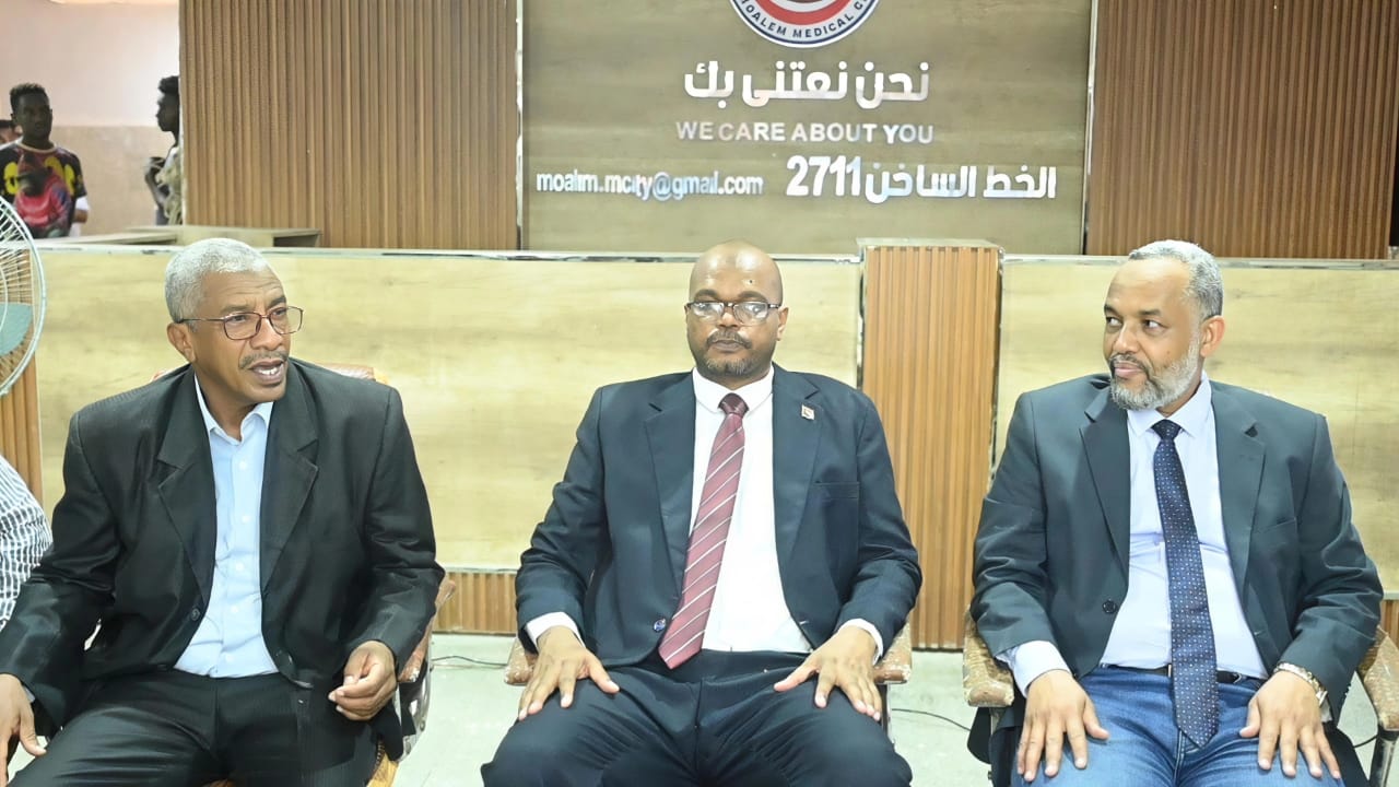 وزيرا الصحة والتعليم يقفان على جهود إعادة تأهيل مدينة المعلم الطبية